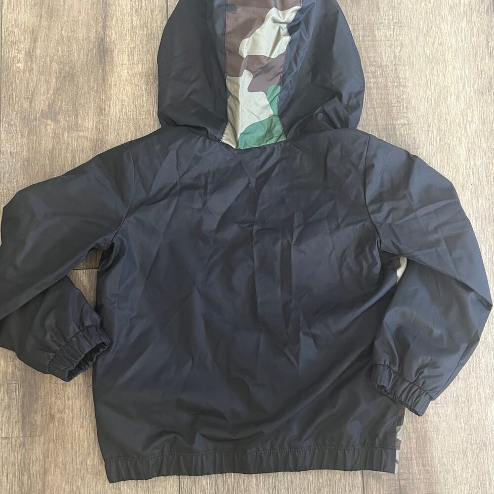Boys size 6 Converse jacket - Picture 6 of 6